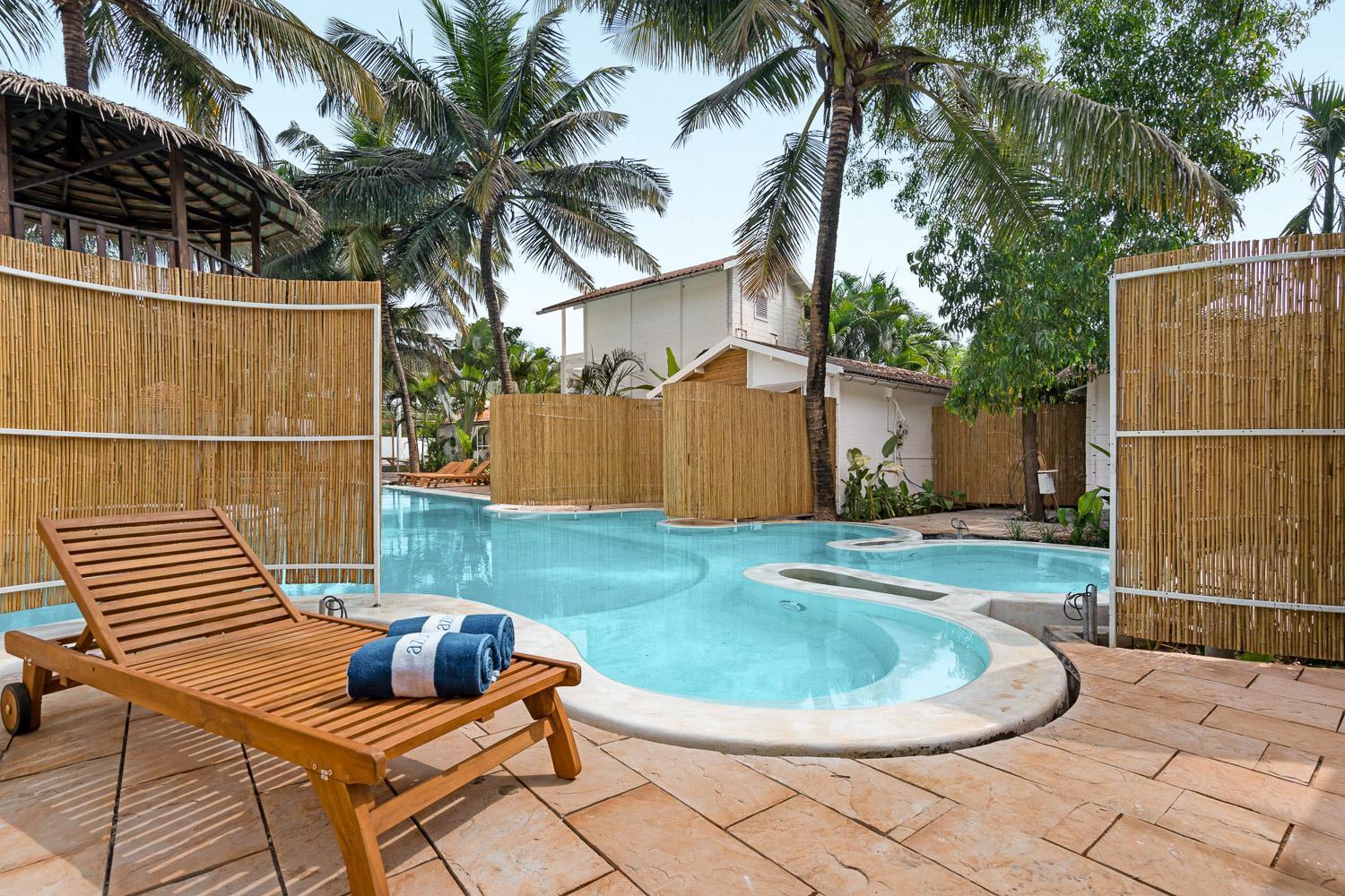 Azora By Ayatana, Goa Hotel Morjim Exterior photo