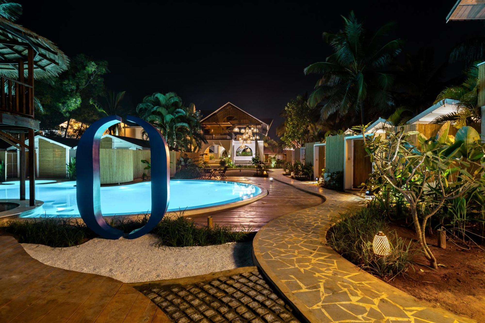 Azora By Ayatana, Goa Hotel Morjim Exterior photo