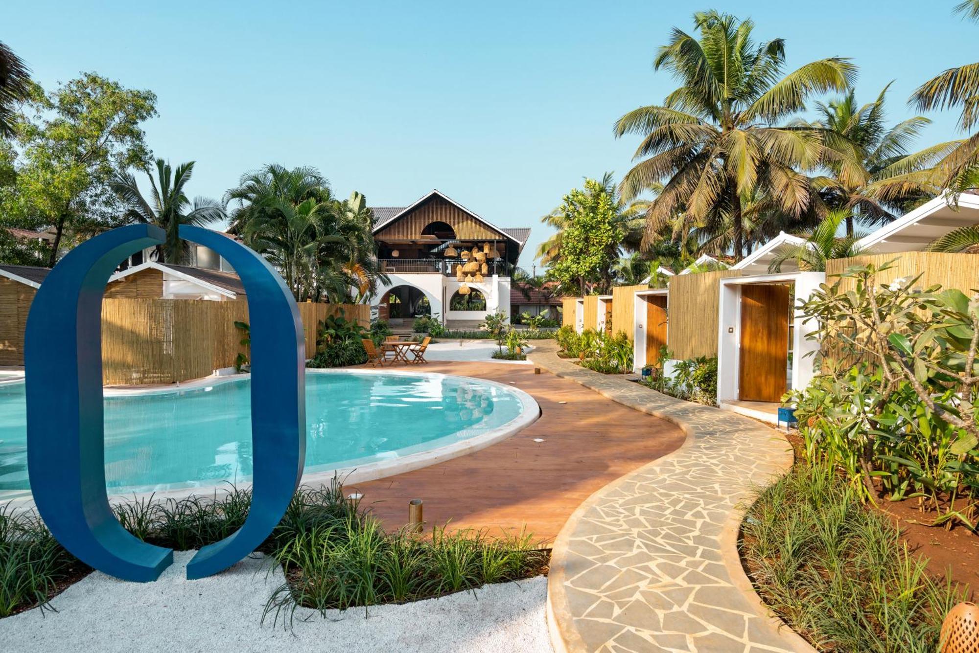 Azora By Ayatana, Goa Hotel Morjim Exterior photo