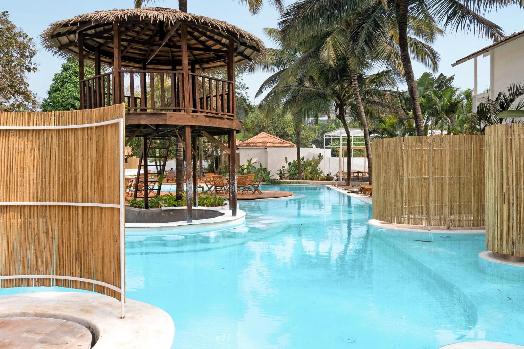 Azora By Ayatana, Goa Hotel Morjim Exterior photo